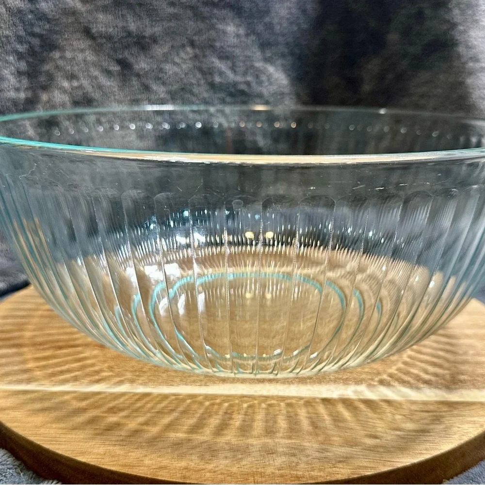 Pyrex Clear Glass Bowl with Ribbed Logo